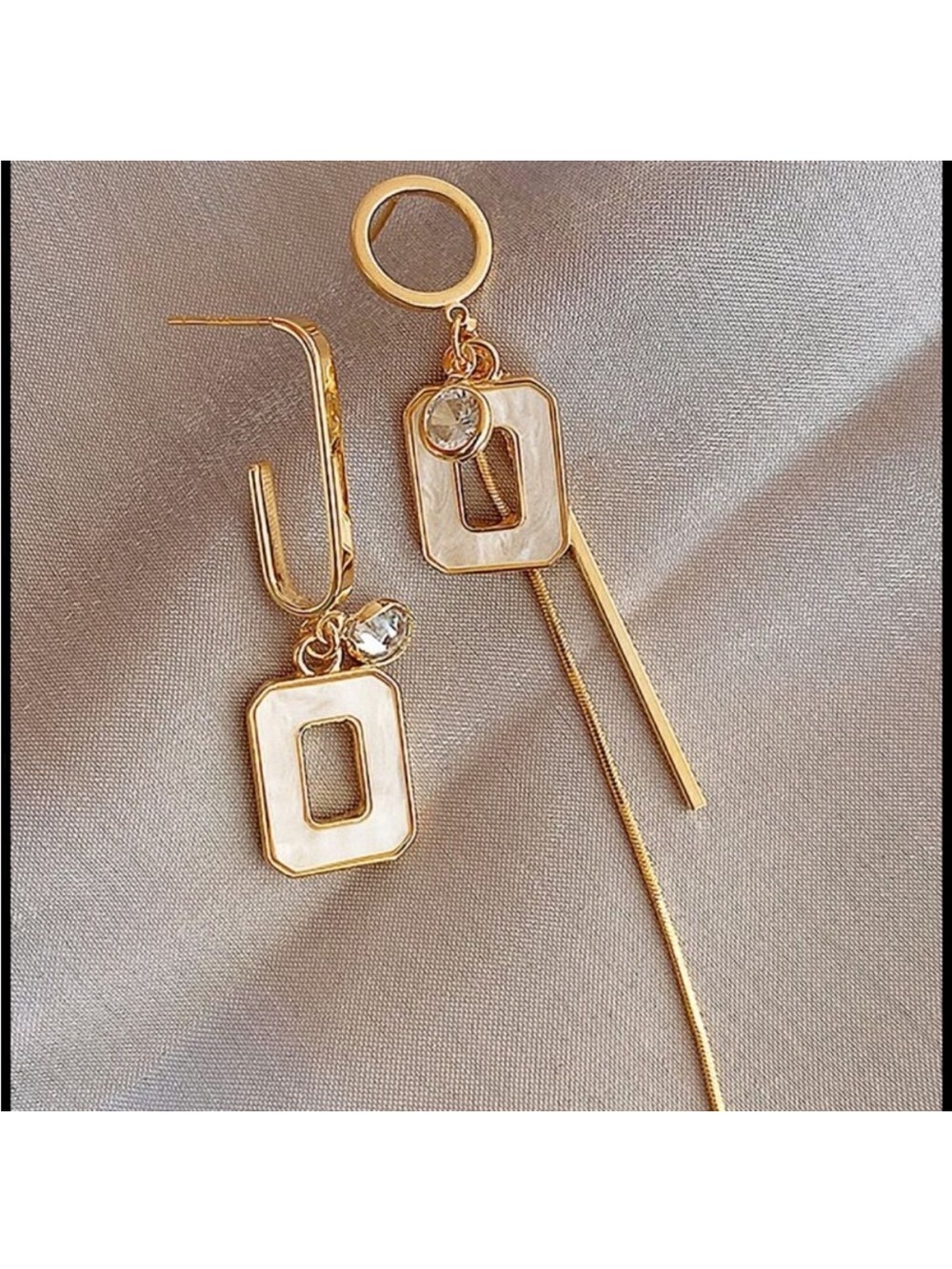 Gold-Tone Geometric Drop Earrings A157